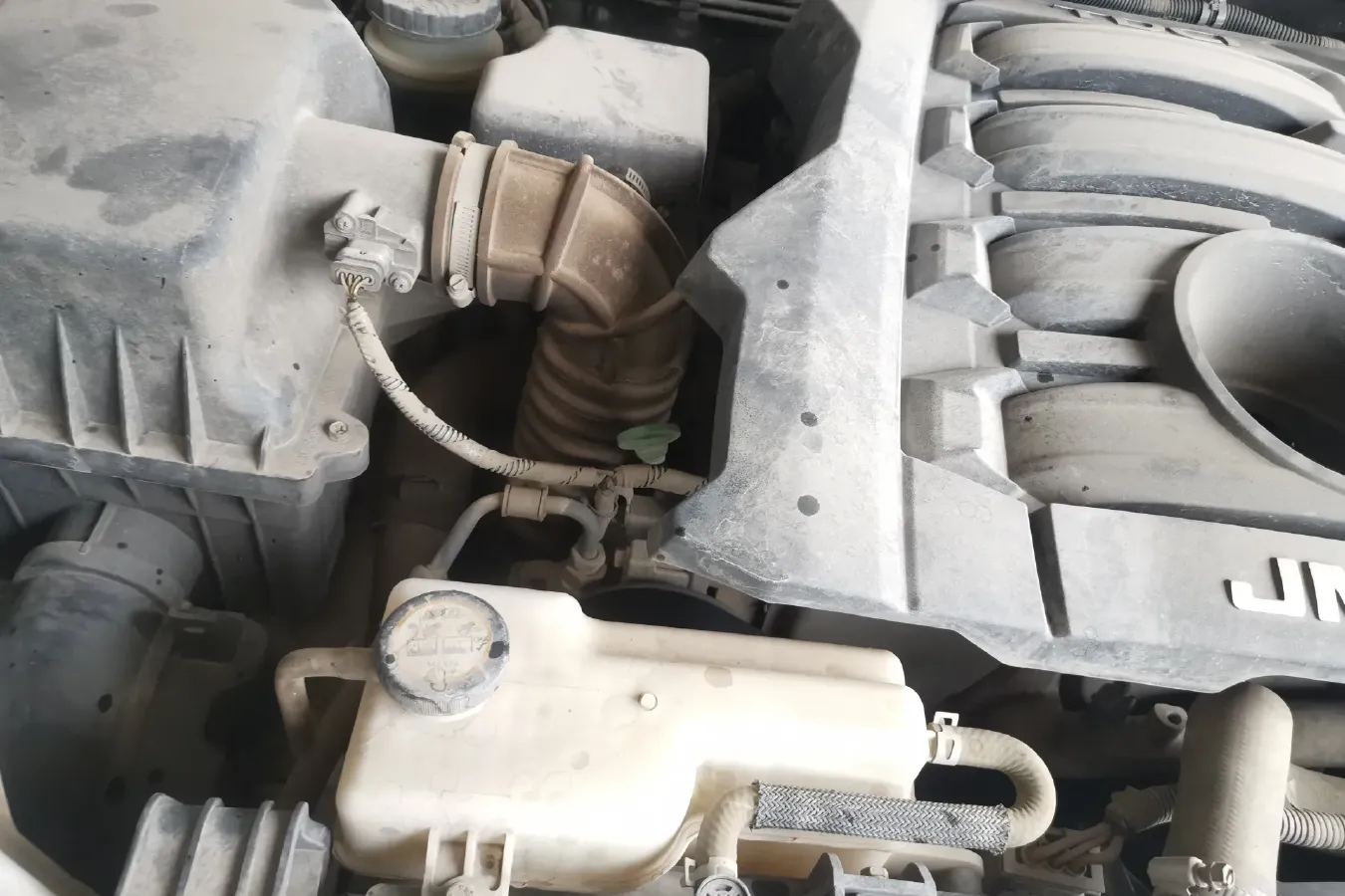 2018 JMC YuHu 5 2.4T 140HP L4 5MT,autocango,china used car exporter,china ev exporter,chinese used car exporter,chinese used ev exporter