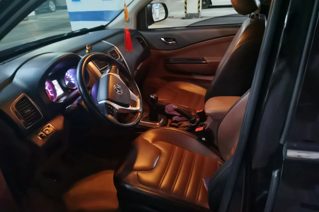 2016 DongFeng Forthing SX6 1.6L 122HP L4 5MT,autocango,china used car exporter,china ev exporter,chinese used car exporter,chinese used ev exporter