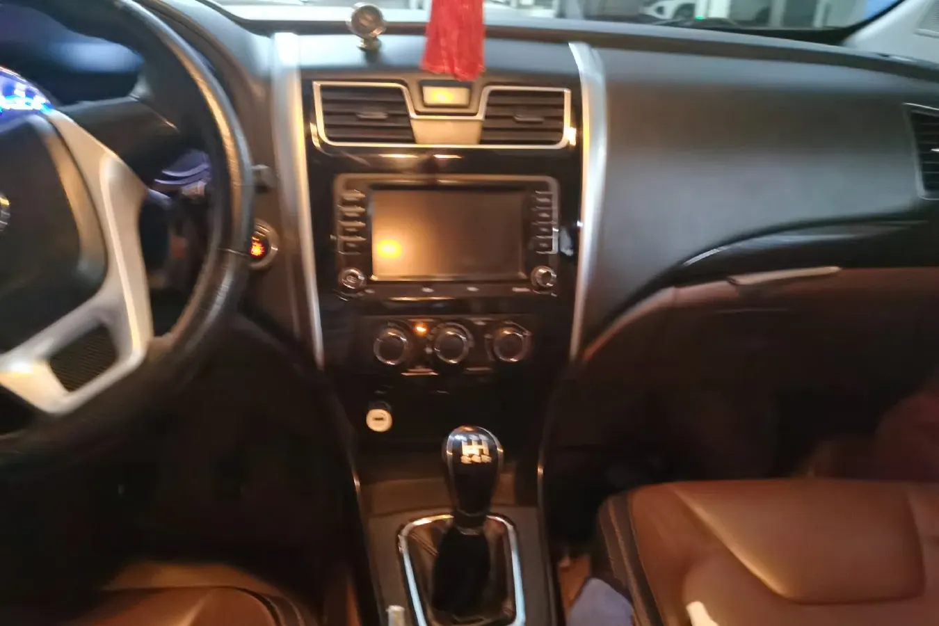 2016 DongFeng Forthing SX6 1.6L 122HP L4 5MT,autocango,china used car exporter,china ev exporter,chinese used car exporter,chinese used ev exporter