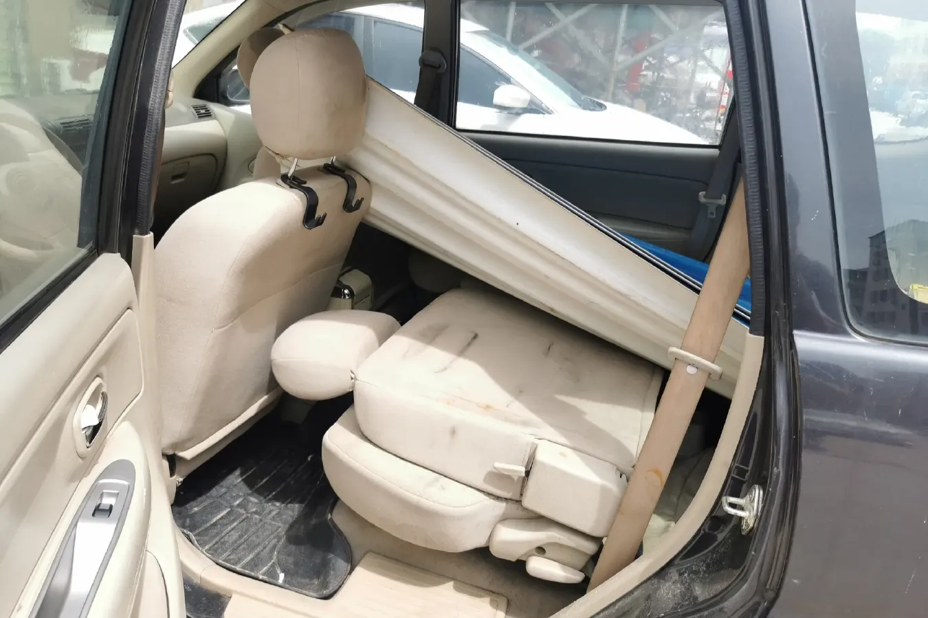 2009 FAW Senia M80 1.5L 102HP L4 5MT,autocango,china used car exporter,china ev exporter,chinese used car exporter,chinese used ev exporter