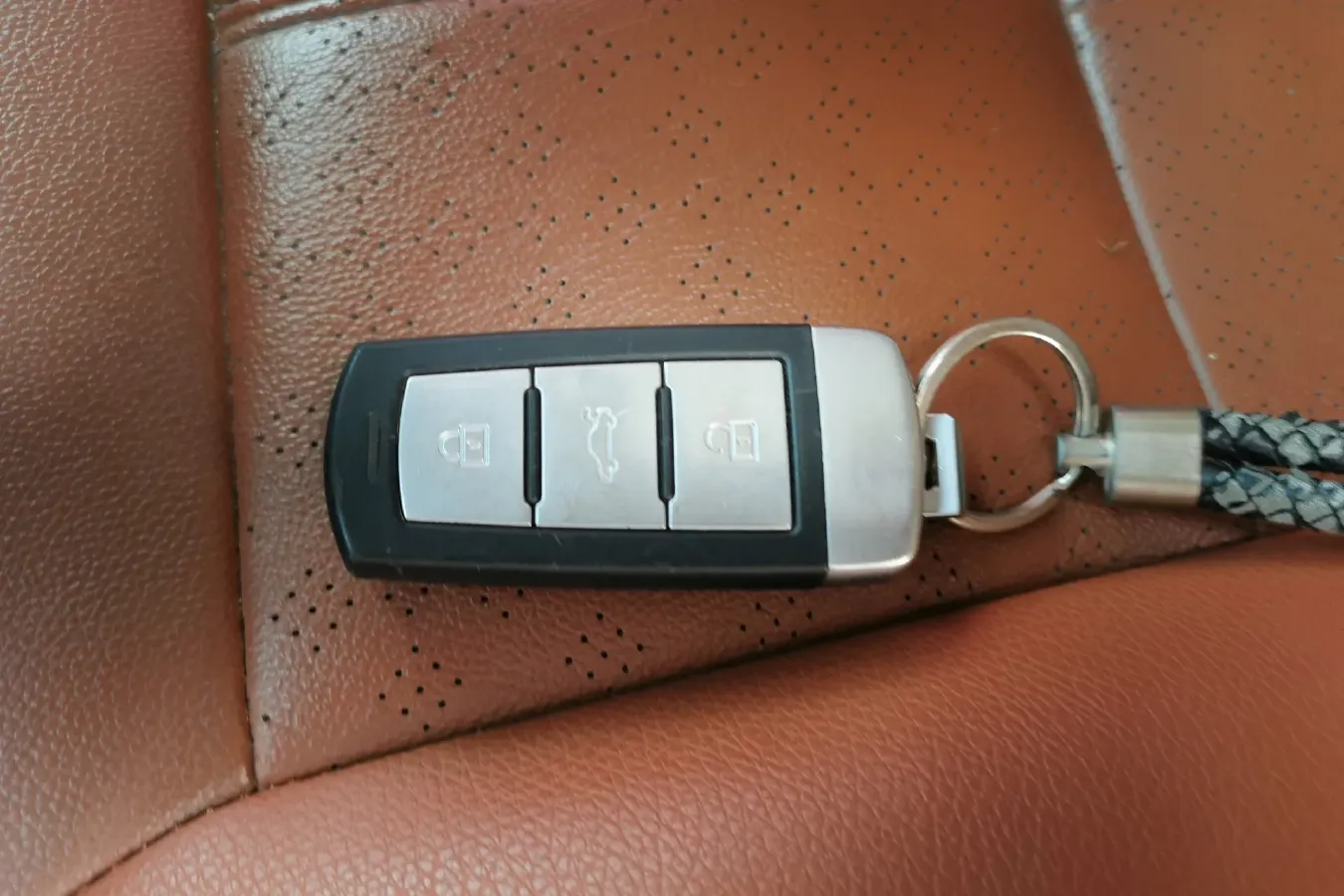 2017 Zotye T700 1.8T 177HP L4 6DCT,autocango,china used car exporter,china ev exporter,chinese used car exporter,chinese used ev exporter