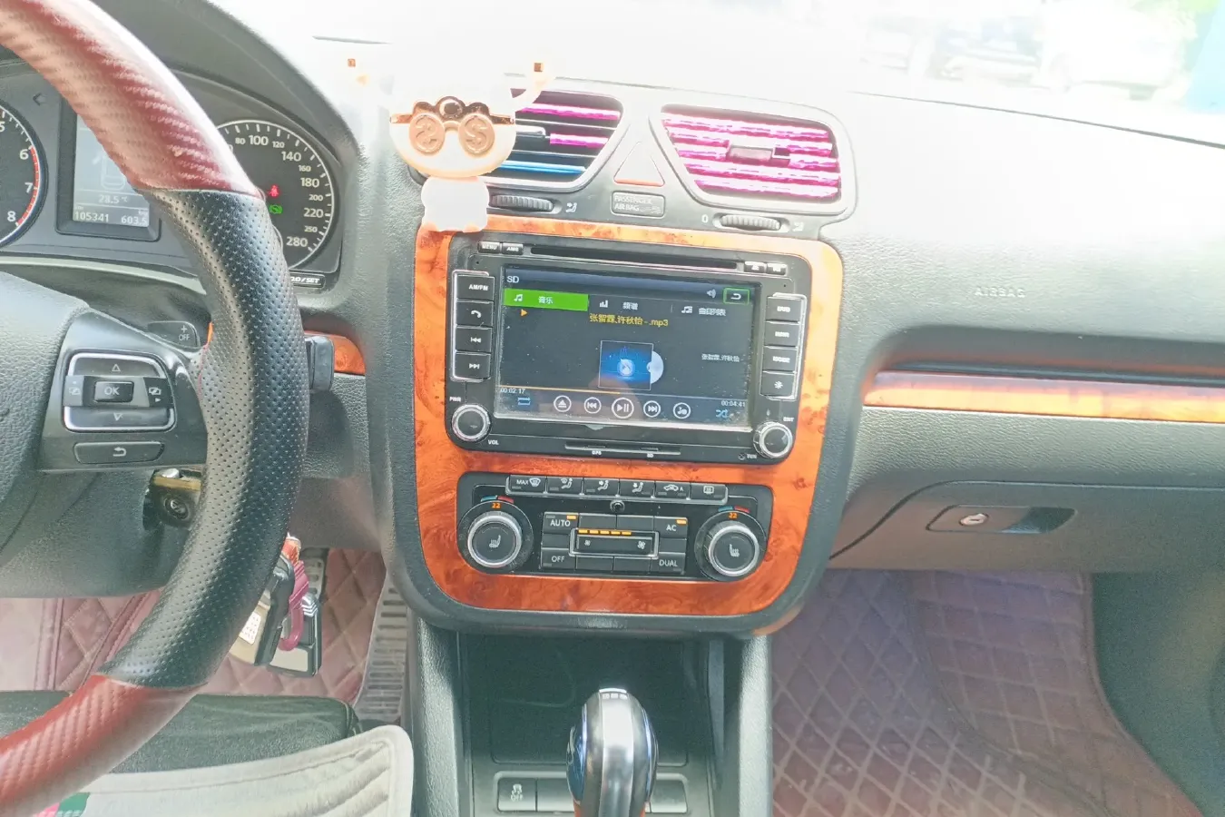 2011 Volkswagen Eos 2.0T 211HP L4 6DCT,autocango,china used car exporter,china ev exporter,chinese used car exporter,chinese used ev exporter