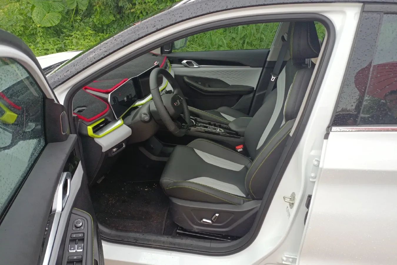 2023 Geely Coolray 1.5T 181HP L4 7DCT,autocango,china used car exporter,china ev exporter,chinese used car exporter,chinese used ev exporter