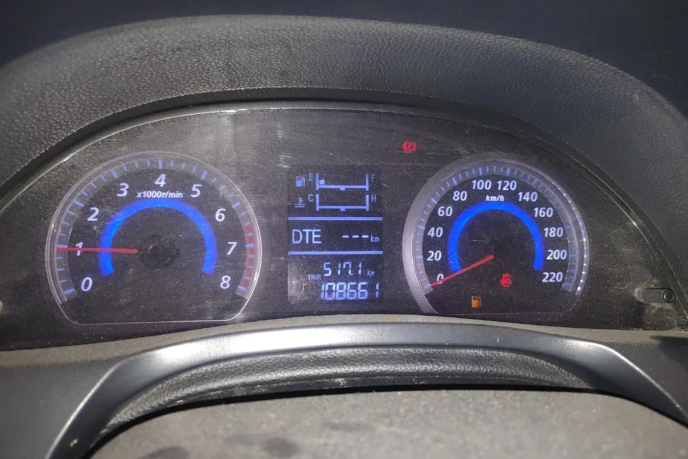 2014 Zotye Z300 1.5L 113HP L4 5MT,autocango,china used car exporter,china ev exporter,chinese used car exporter,chinese used ev exporter