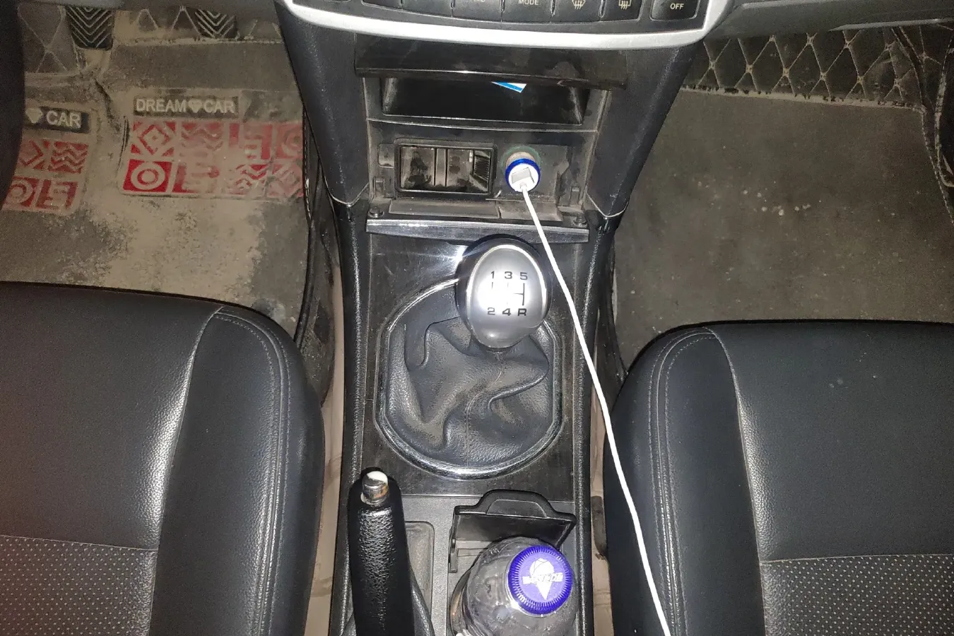 2014 Zotye Z300 1.5L 113HP L4 5MT,autocango,china used car exporter,china ev exporter,chinese used car exporter,chinese used ev exporter