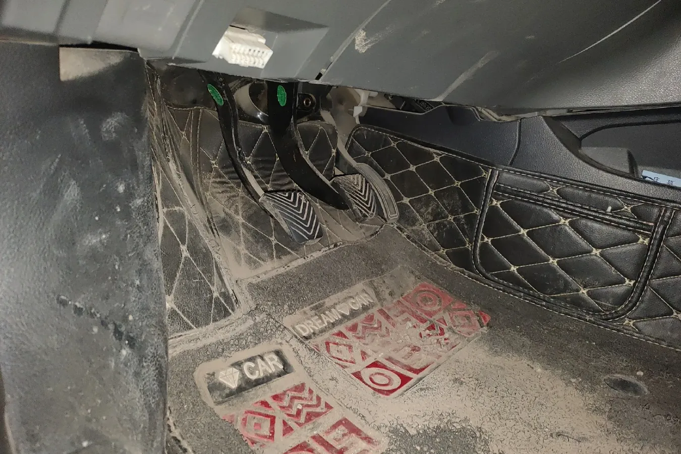 2014 Zotye Z300 1.5L 113HP L4 5MT,autocango,china used car exporter,china ev exporter,chinese used car exporter,chinese used ev exporter