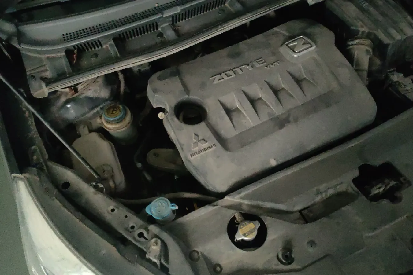 2014 Zotye Z300 1.5L 113HP L4 5MT,autocango,china used car exporter,china ev exporter,chinese used car exporter,chinese used ev exporter