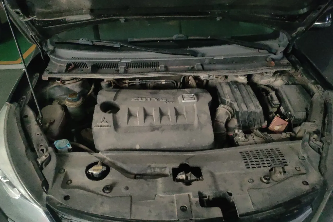 2014 Zotye Z300 1.5L 113HP L4 5MT,autocango,china used car exporter,china ev exporter,chinese used car exporter,chinese used ev exporter