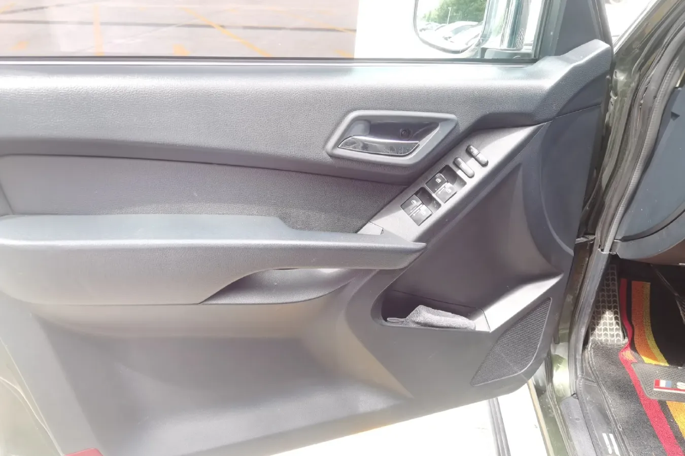 2016 Leopaard Q6 2.4L 147HP L4 5MT,autocango,china used car exporter,china ev exporter,chinese used car exporter,chinese used ev exporter