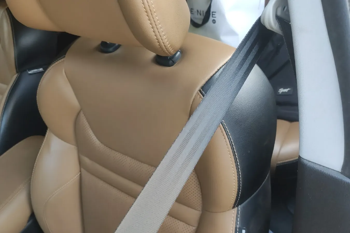 2020 Luxgen URX 1.8T 204HP L4 6AT,autocango,china used car exporter,china ev exporter,chinese used car exporter,chinese used ev exporter