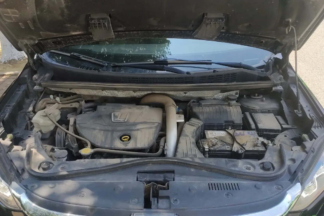 2020 Luxgen URX 1.8T 204HP L4 6AT,autocango,china used car exporter,china ev exporter,chinese used car exporter,chinese used ev exporter