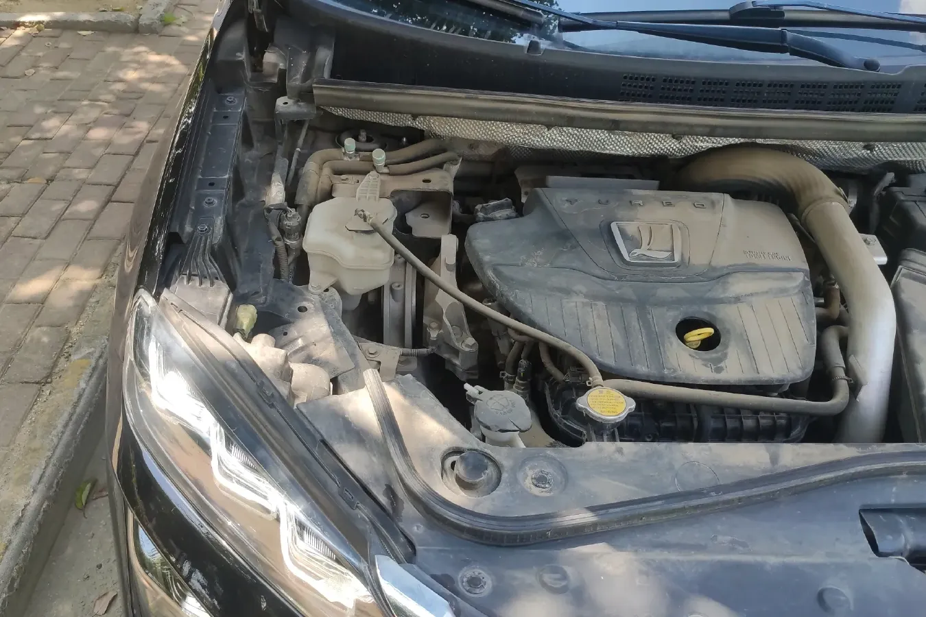 2020 Luxgen URX 1.8T 204HP L4 6AT,autocango,china used car exporter,china ev exporter,chinese used car exporter,chinese used ev exporter