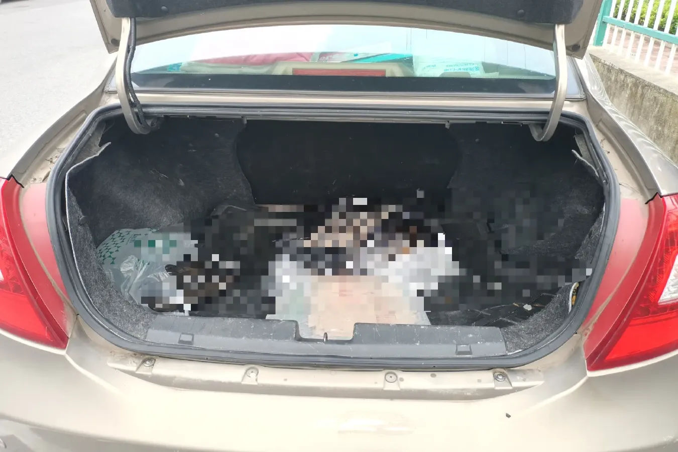 2014 Chery E5 1.5L 109HP L4 5MT,autocango,china used car exporter,china ev exporter,chinese used car exporter,chinese used ev exporter