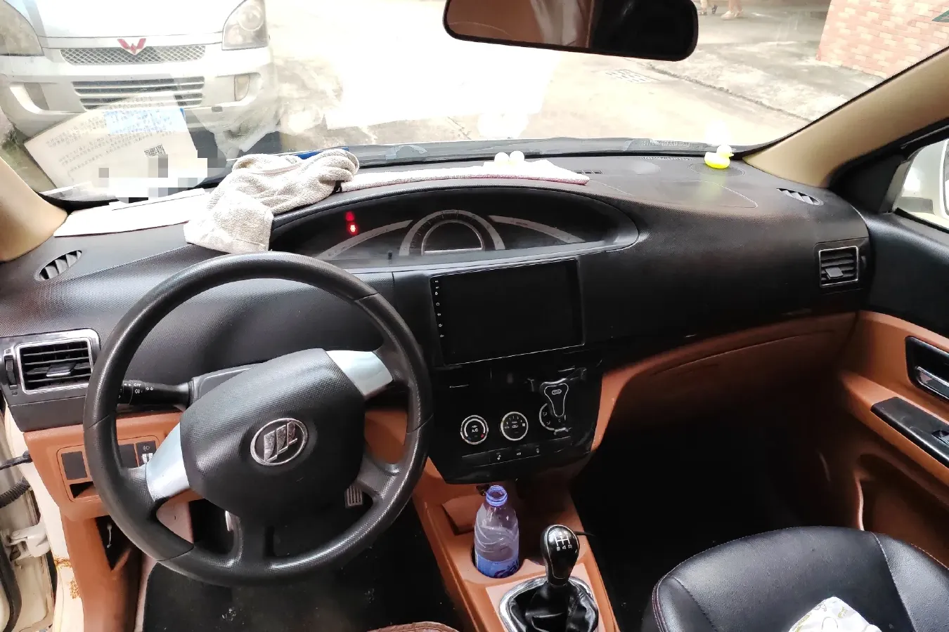 2015 LiFan LeTu 1.5L 109HP L4 5MT,autocango,china used car exporter,china ev exporter,chinese used car exporter,chinese used ev exporter