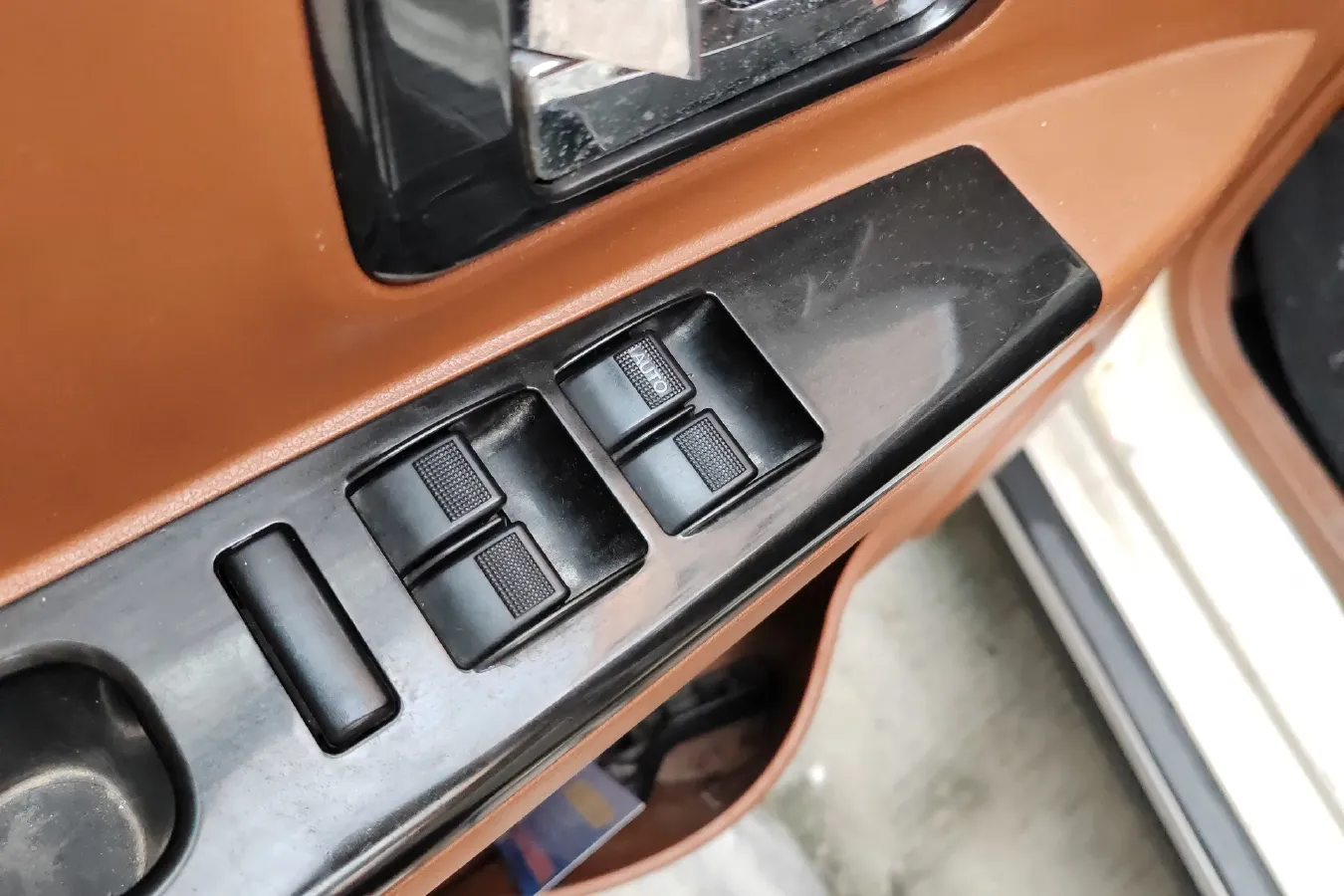 2015 LiFan LeTu 1.5L 109HP L4 5MT,autocango,china used car exporter,china ev exporter,chinese used car exporter,chinese used ev exporter