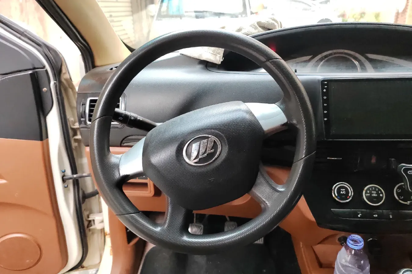 2015 LiFan LeTu 1.5L 109HP L4 5MT,autocango,china used car exporter,china ev exporter,chinese used car exporter,chinese used ev exporter