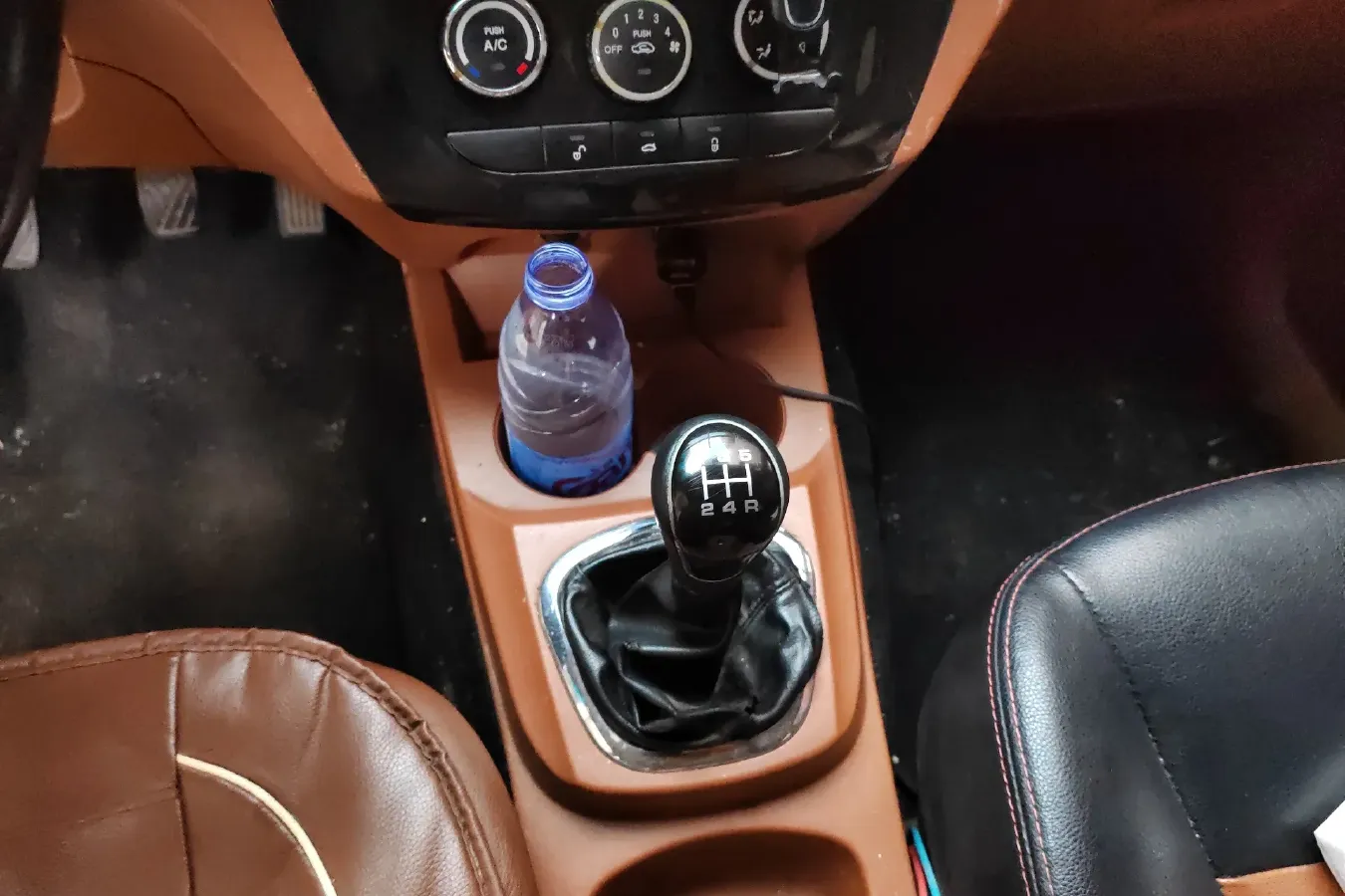 2015 LiFan LeTu 1.5L 109HP L4 5MT,autocango,china used car exporter,china ev exporter,chinese used car exporter,chinese used ev exporter