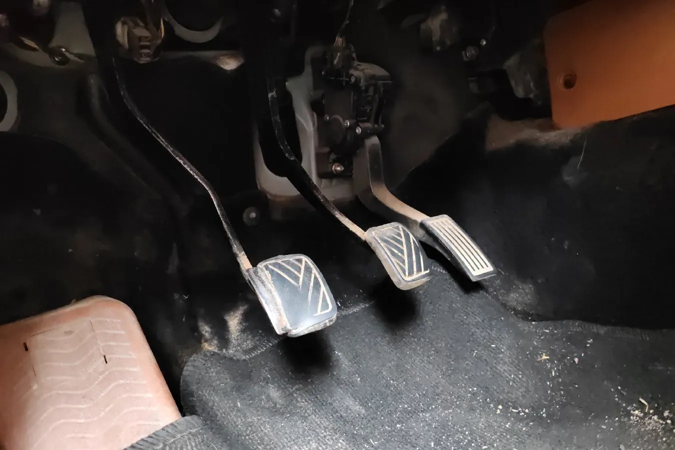 2015 LiFan LeTu 1.5L 109HP L4 5MT,autocango,china used car exporter,china ev exporter,chinese used car exporter,chinese used ev exporter