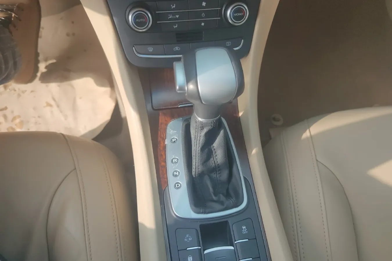 2014 Roewe e550 1.5L 109HP L4 2AT PHEV 11.8KWH,autocango,china used car exporter,china ev exporter,chinese used car exporter,chinese used ev exporter