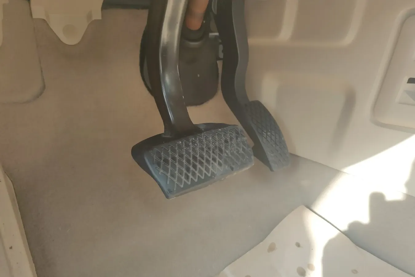 2014 Roewe e550 1.5L 109HP L4 2AT PHEV 11.8KWH,autocango,china used car exporter,china ev exporter,chinese used car exporter,chinese used ev exporter