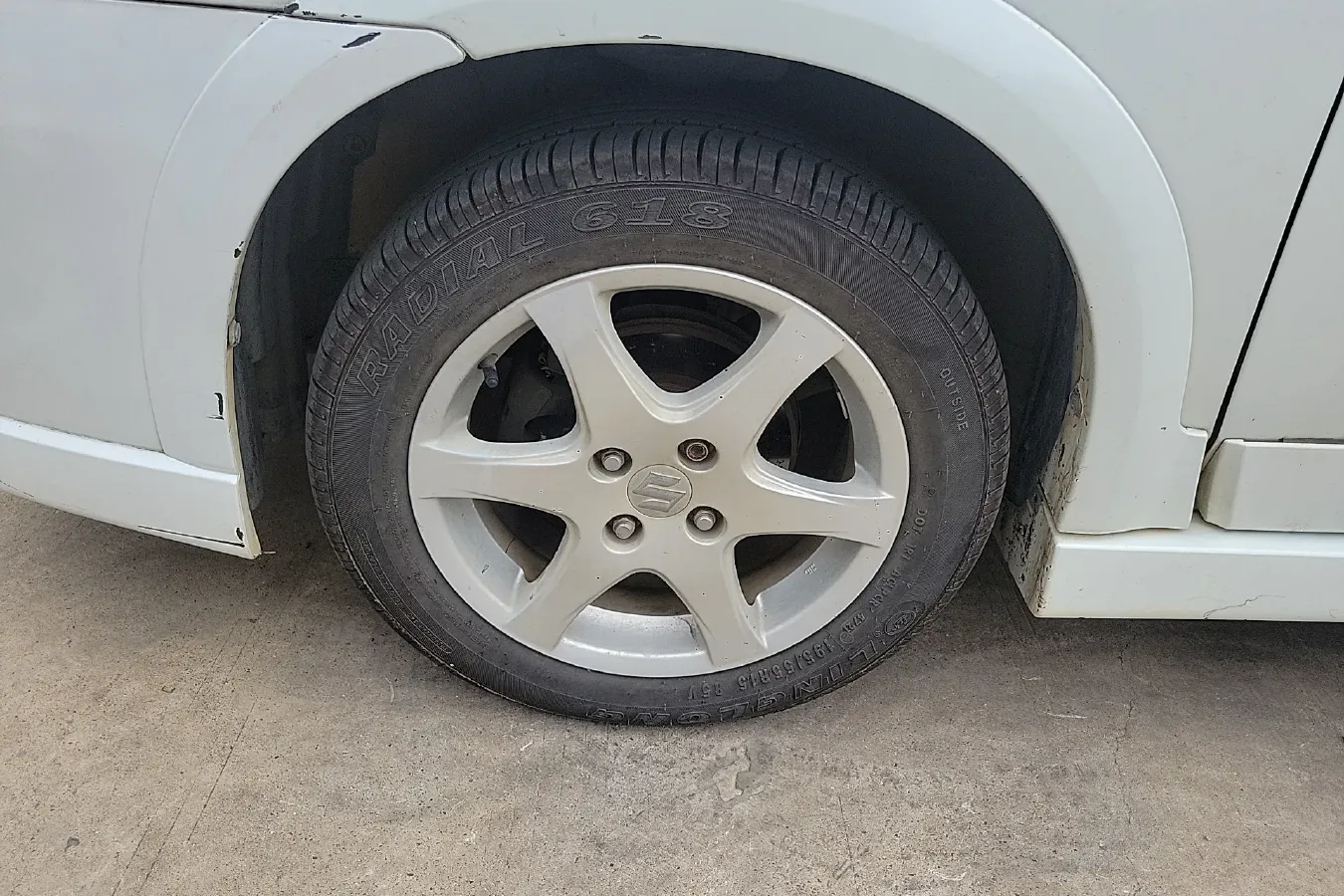 2013 Suzuki Liana 1.4L 101HP L4 5MT,autocango,china used car exporter,china ev exporter,chinese used car exporter,chinese used ev exporter