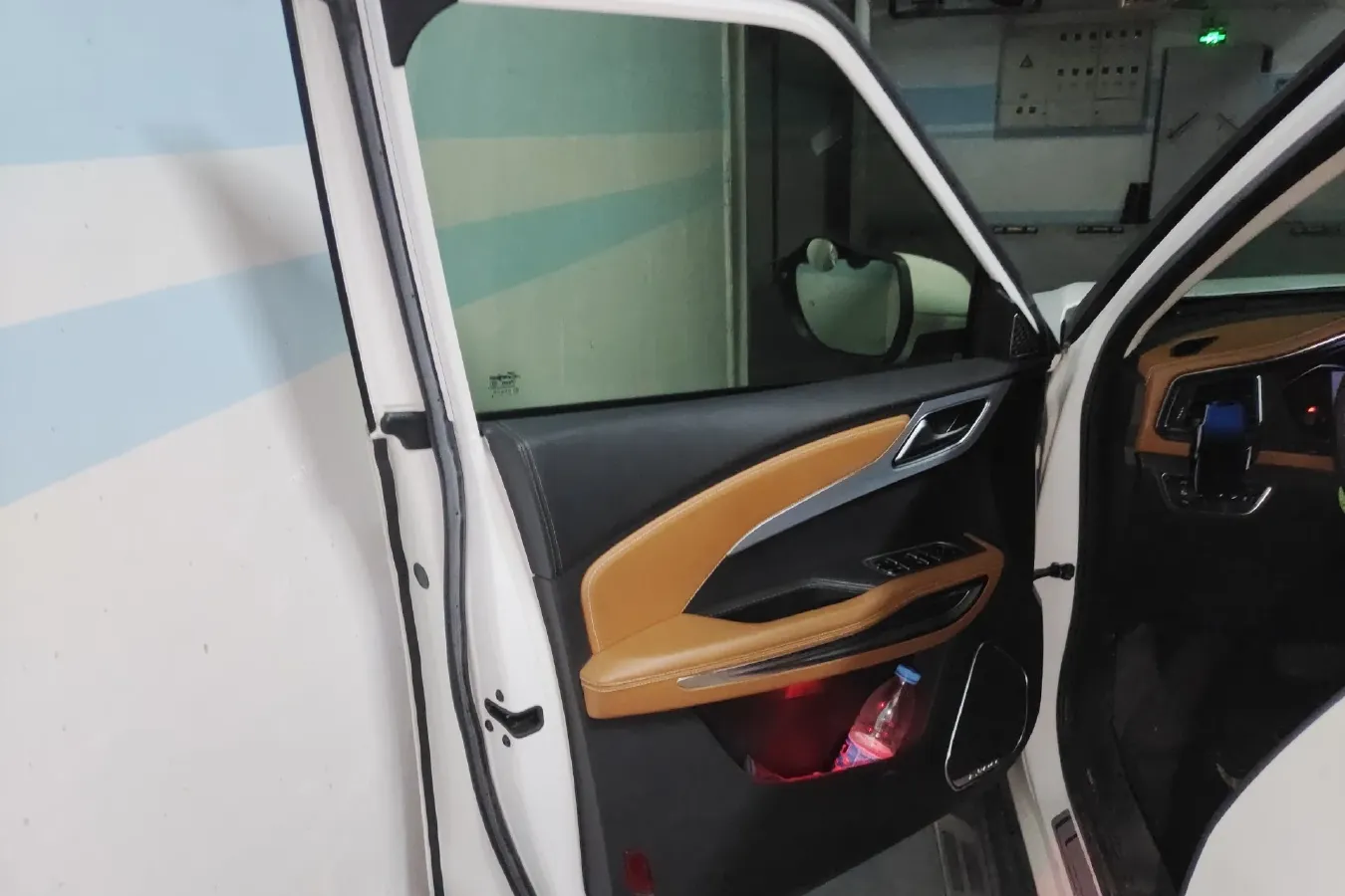 2017 Zotye T300 1.5T 144HP L4 CVT,autocango,china used car exporter,china ev exporter,chinese used car exporter,chinese used ev exporter