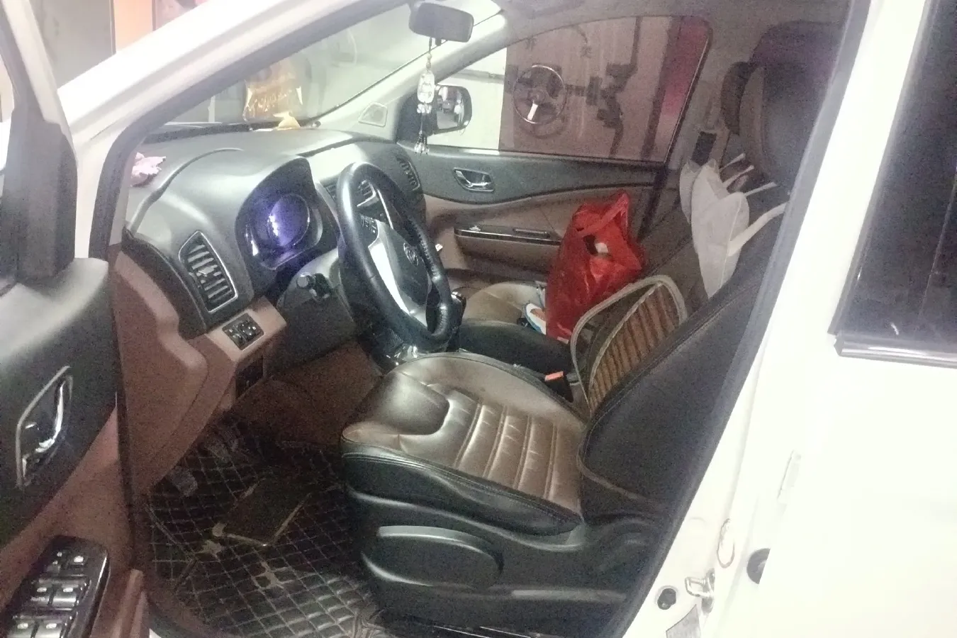 2016 DongFeng Forthing SX6 1.6L 122HP L4 5MT,autocango,china used car exporter,china ev exporter,chinese used car exporter,chinese used ev exporter