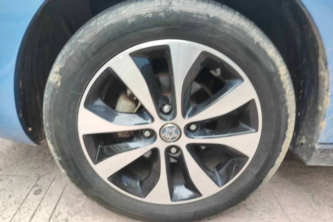 2017 Venucia M50V 1.5L 112HP L4 5MT,autocango,china used car exporter,china ev exporter,chinese used car exporter,chinese used ev exporter