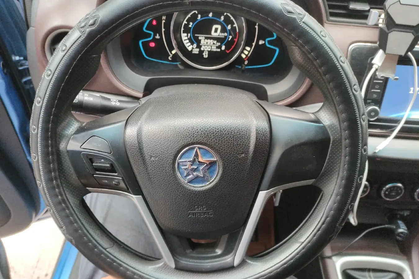 2017 Venucia M50V 1.5L 112HP L4 5MT,autocango,china used car exporter,china ev exporter,chinese used car exporter,chinese used ev exporter