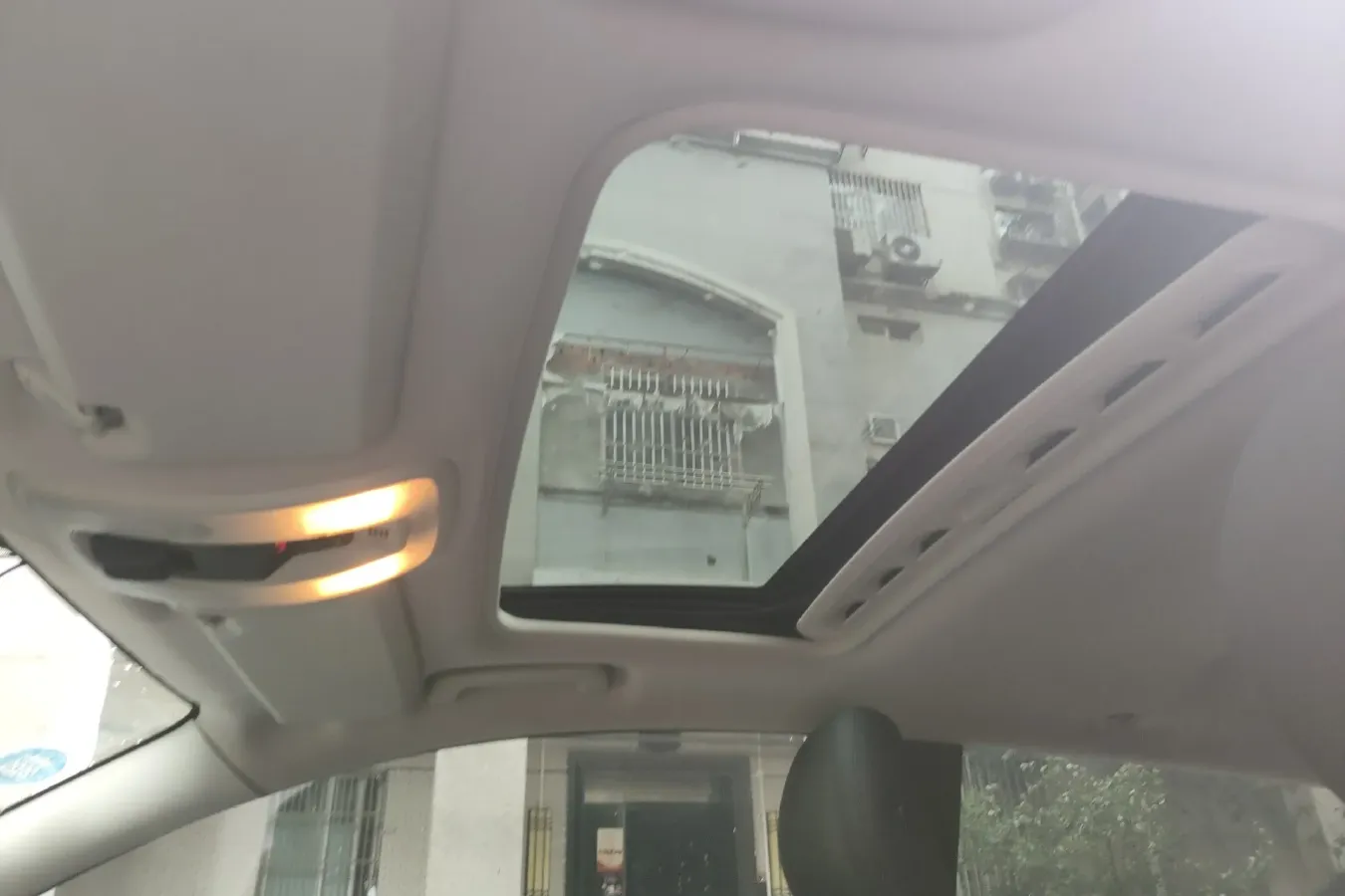 2010 Volvo C30 2.0L 145HP L4 6DCT,autocango,china used car exporter,china ev exporter,chinese used car exporter,chinese used ev exporter