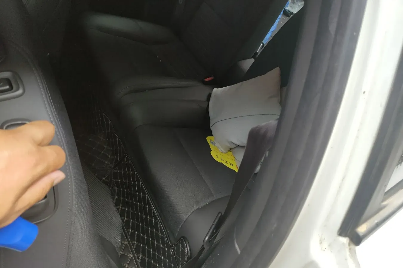 2010 Volvo C30 2.0L 145HP L4 6DCT,autocango,china used car exporter,china ev exporter,chinese used car exporter,chinese used ev exporter