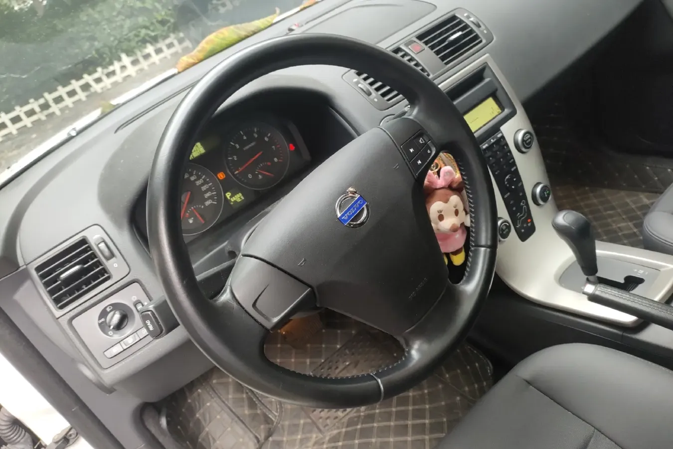 2010 Volvo C30 2.0L 145HP L4 6DCT,autocango,china used car exporter,china ev exporter,chinese used car exporter,chinese used ev exporter