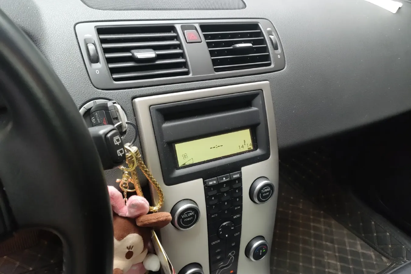 2010 Volvo C30 2.0L 145HP L4 6DCT,autocango,china used car exporter,china ev exporter,chinese used car exporter,chinese used ev exporter