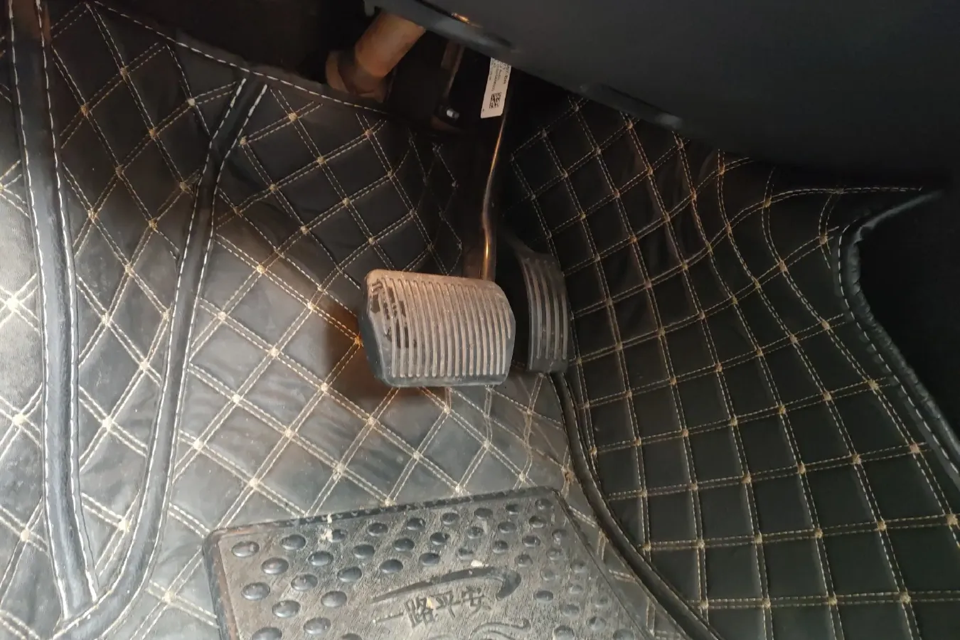 2010 Volvo C30 2.0L 145HP L4 6DCT,autocango,china used car exporter,china ev exporter,chinese used car exporter,chinese used ev exporter