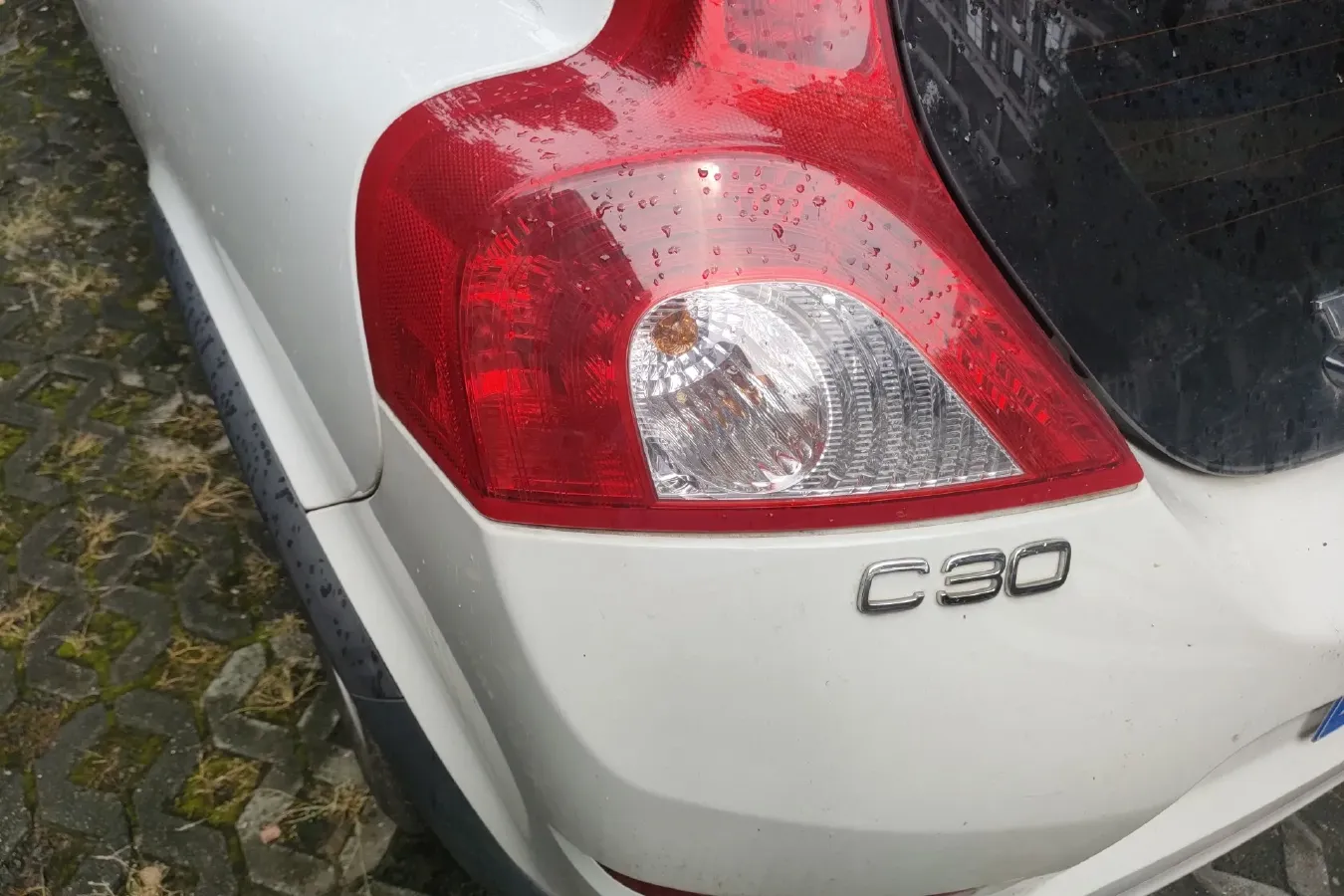 2010 Volvo C30 2.0L 145HP L4 6DCT,autocango,china used car exporter,china ev exporter,chinese used car exporter,chinese used ev exporter