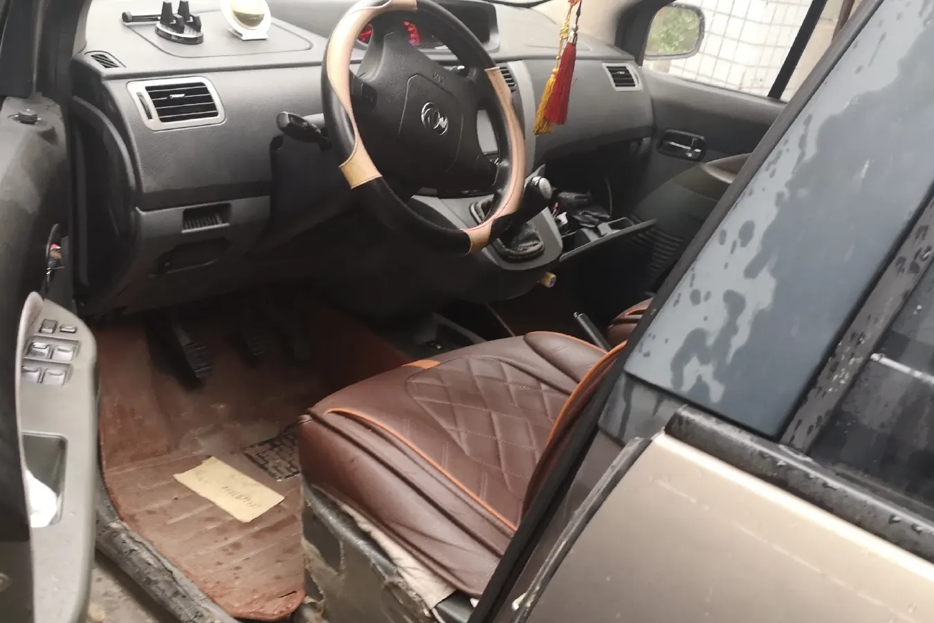 2012 DongFeng Forthing Joyear 1.5L 120HP L4 5MT,autocango,china used car exporter,china ev exporter,chinese used car exporter,chinese used ev exporter