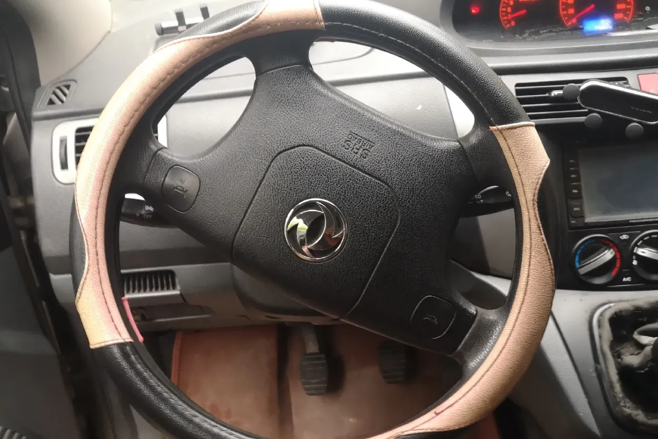 2012 DongFeng Forthing Joyear 1.5L 120HP L4 5MT,autocango,china used car exporter,china ev exporter,chinese used car exporter,chinese used ev exporter