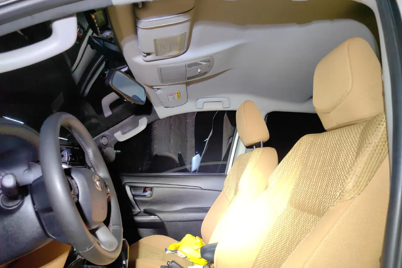 2016 Toyota Fortuner 2.7L 163HP L4 6AT,autocango,china used car exporter,china ev exporter,chinese used car exporter,chinese used ev exporter