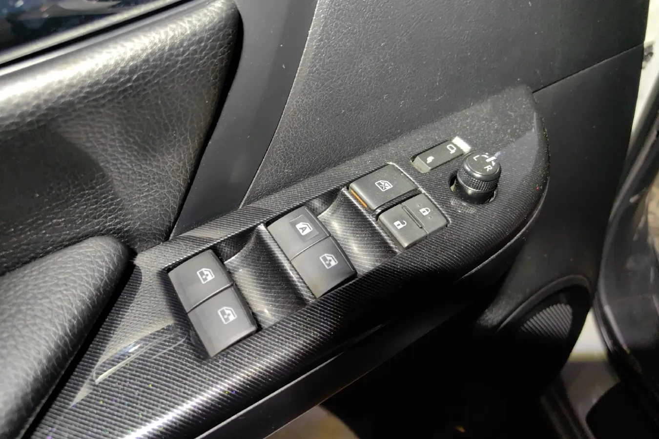 2016 Toyota Fortuner 2.7L 163HP L4 6AT,autocango,china used car exporter,china ev exporter,chinese used car exporter,chinese used ev exporter