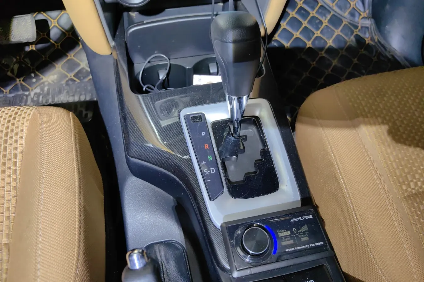 2016 Toyota Fortuner 2.7L 163HP L4 6AT,autocango,china used car exporter,china ev exporter,chinese used car exporter,chinese used ev exporter