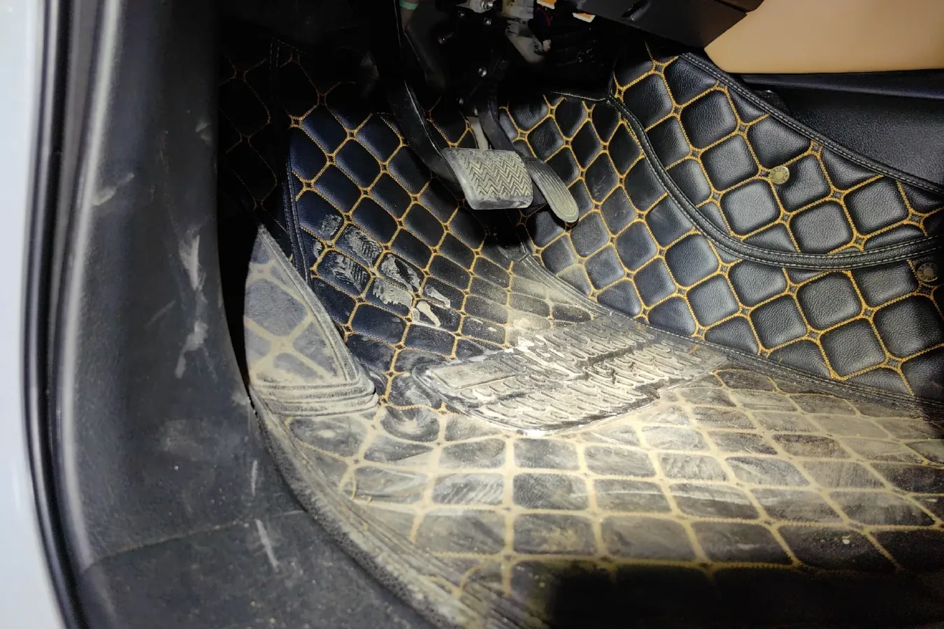 2016 Toyota Fortuner 2.7L 163HP L4 6AT,autocango,china used car exporter,china ev exporter,chinese used car exporter,chinese used ev exporter