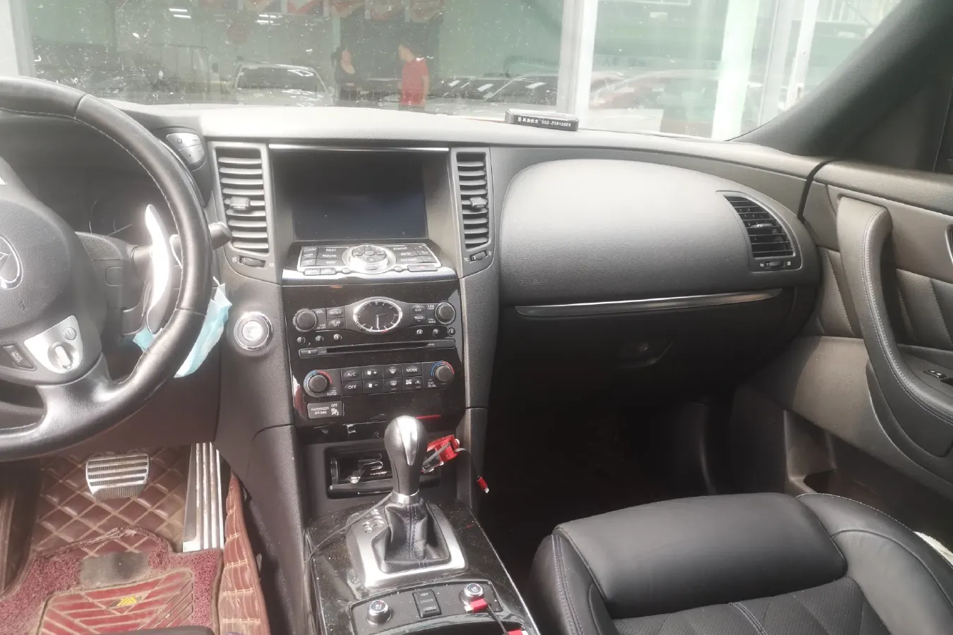 2015 Infiniti QX70 3.7L 351HP V6 7AT,autocango,china used car exporter,china ev exporter,chinese used car exporter,chinese used ev exporter