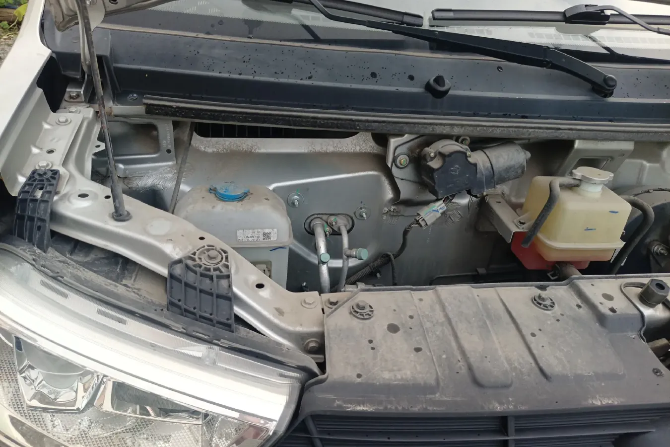 2022 Karry X6 1.6L 122HP L4 5MT,autocango,china used car exporter,china ev exporter,chinese used car exporter,chinese used ev exporter