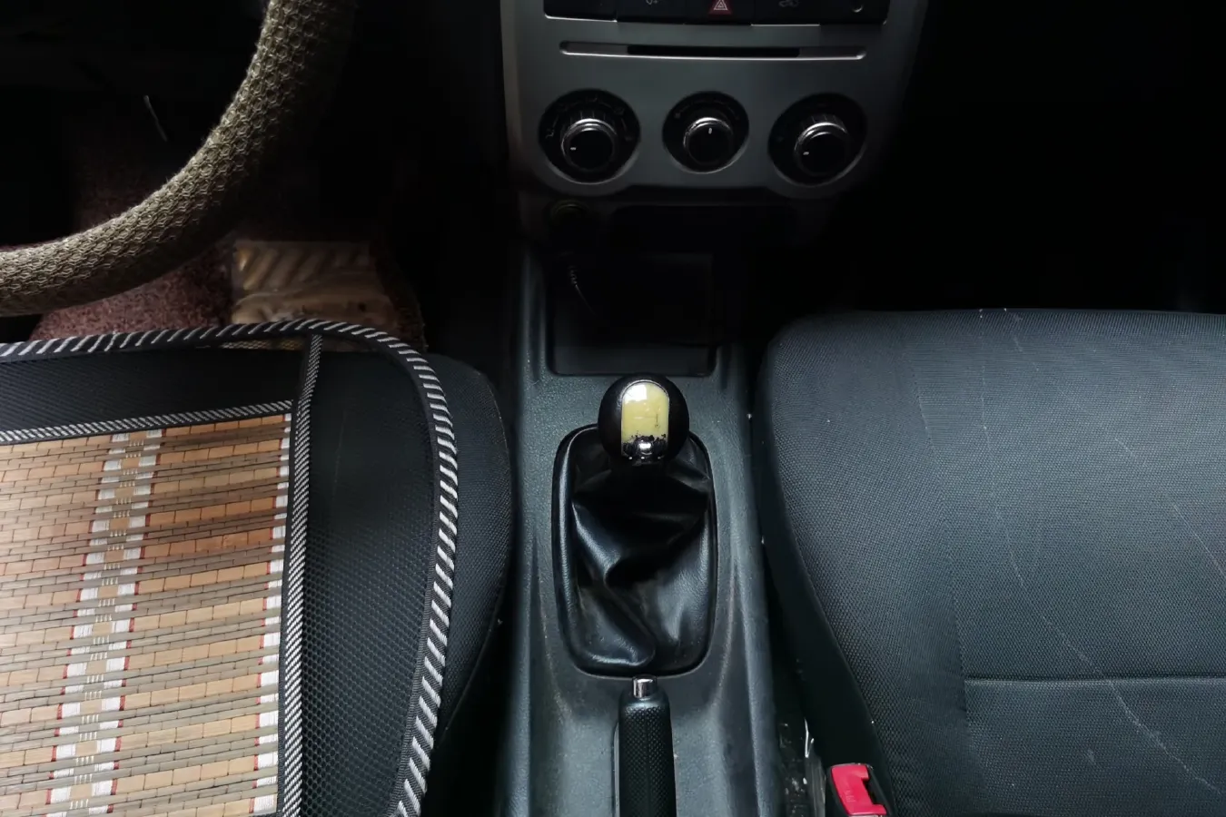 2011 FAW Senia S80 1.5L 109HP L4 5MT,autocango,china used car exporter,china ev exporter,chinese used car exporter,chinese used ev exporter