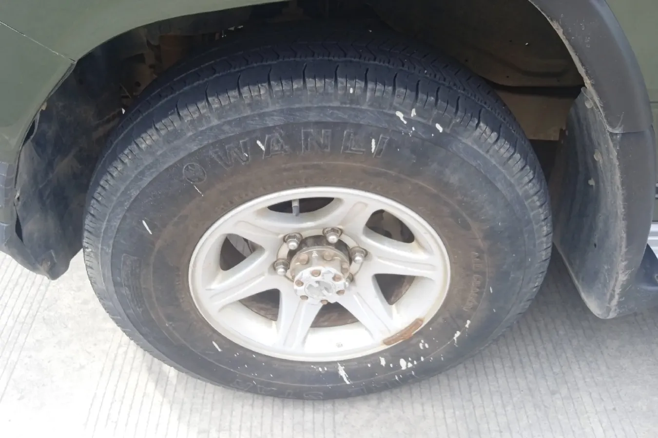 2015 Leopaard Q6 2.4L 147HP L4 5MT,autocango,china used car exporter,china ev exporter,chinese used car exporter,chinese used ev exporter