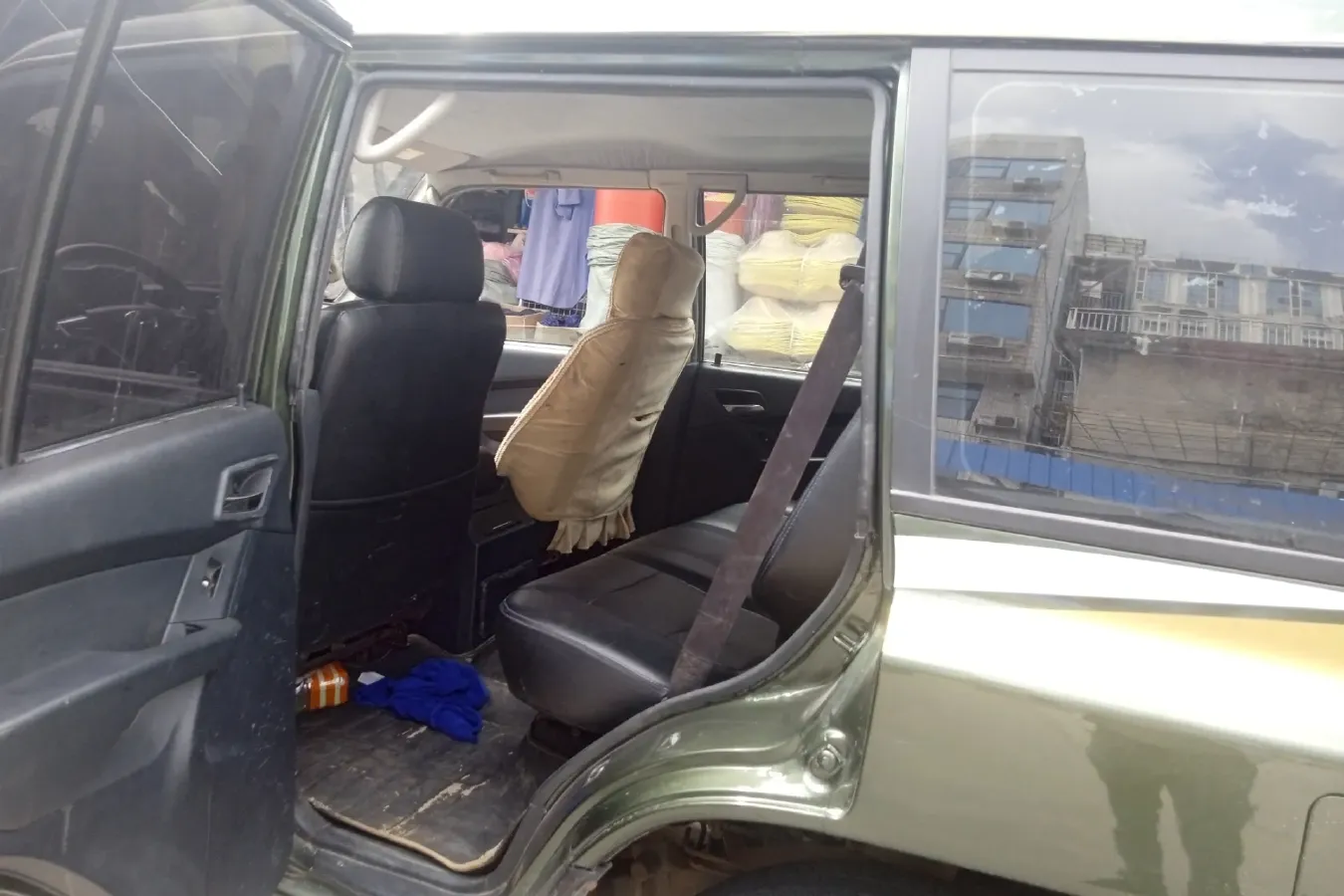 2015 Leopaard Q6 2.4L 147HP L4 5MT,autocango,china used car exporter,china ev exporter,chinese used car exporter,chinese used ev exporter