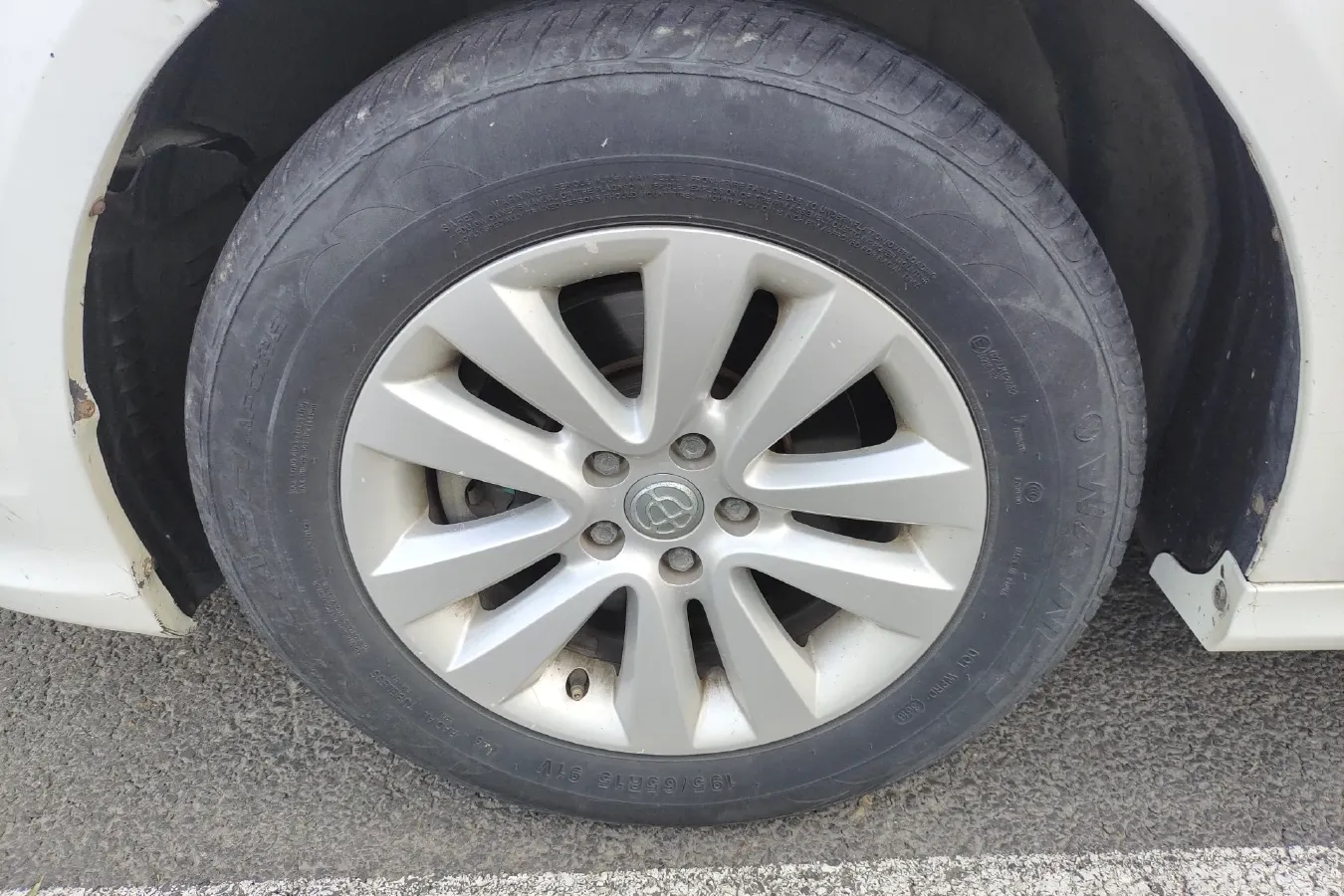 2017 Brilliance Auto H530 1.6L 118HP L4 5AT,autocango,china used car exporter,china ev exporter,chinese used car exporter,chinese used ev exporter