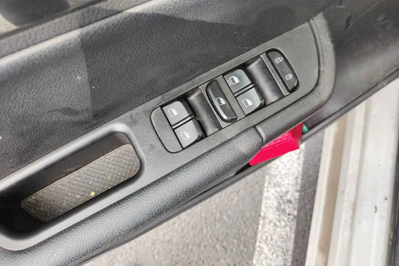 2017 Brilliance Auto H530 1.6L 118HP L4 5AT,autocango,china used car exporter,china ev exporter,chinese used car exporter,chinese used ev exporter