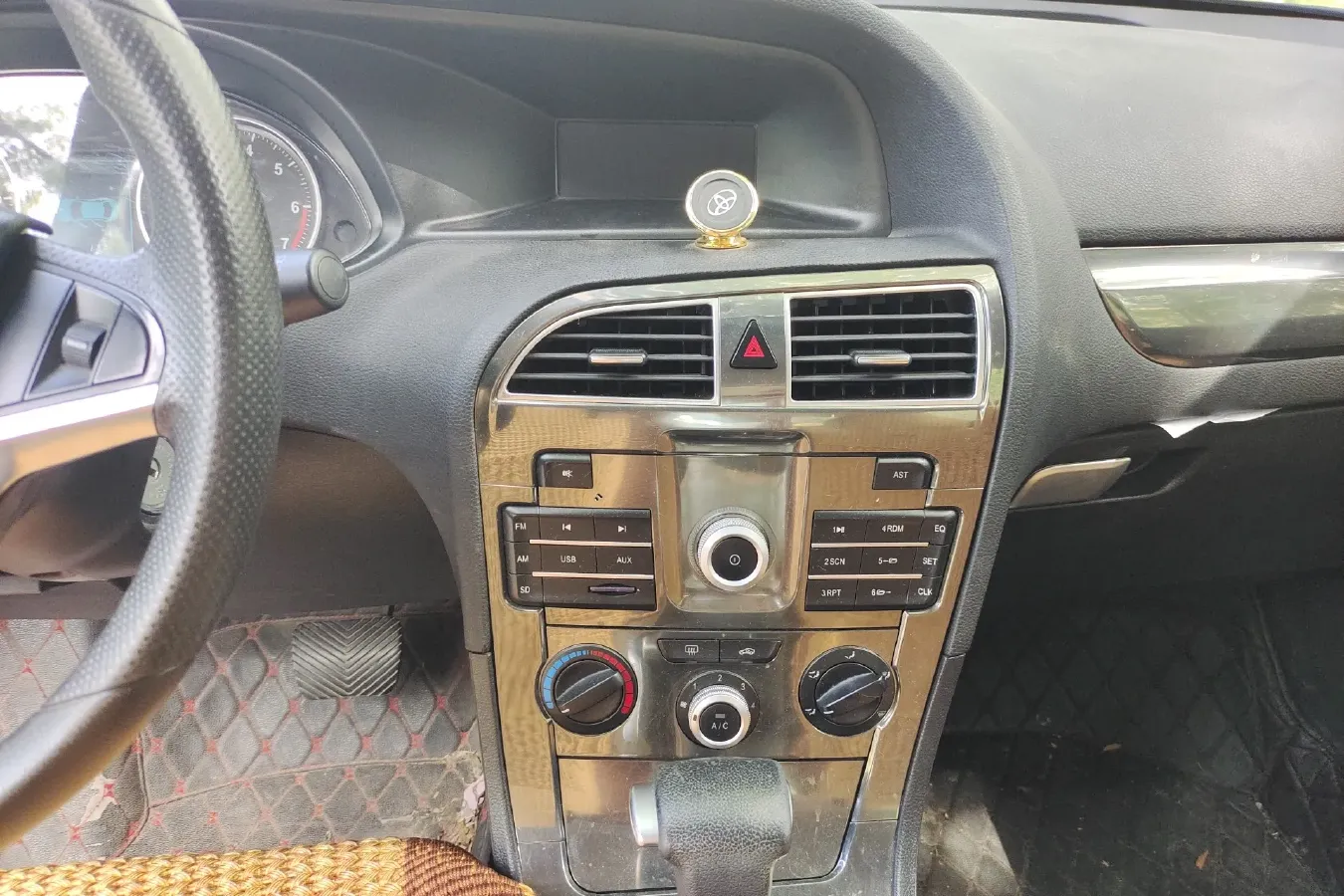 2017 Brilliance Auto H530 1.6L 118HP L4 5AT,autocango,china used car exporter,china ev exporter,chinese used car exporter,chinese used ev exporter