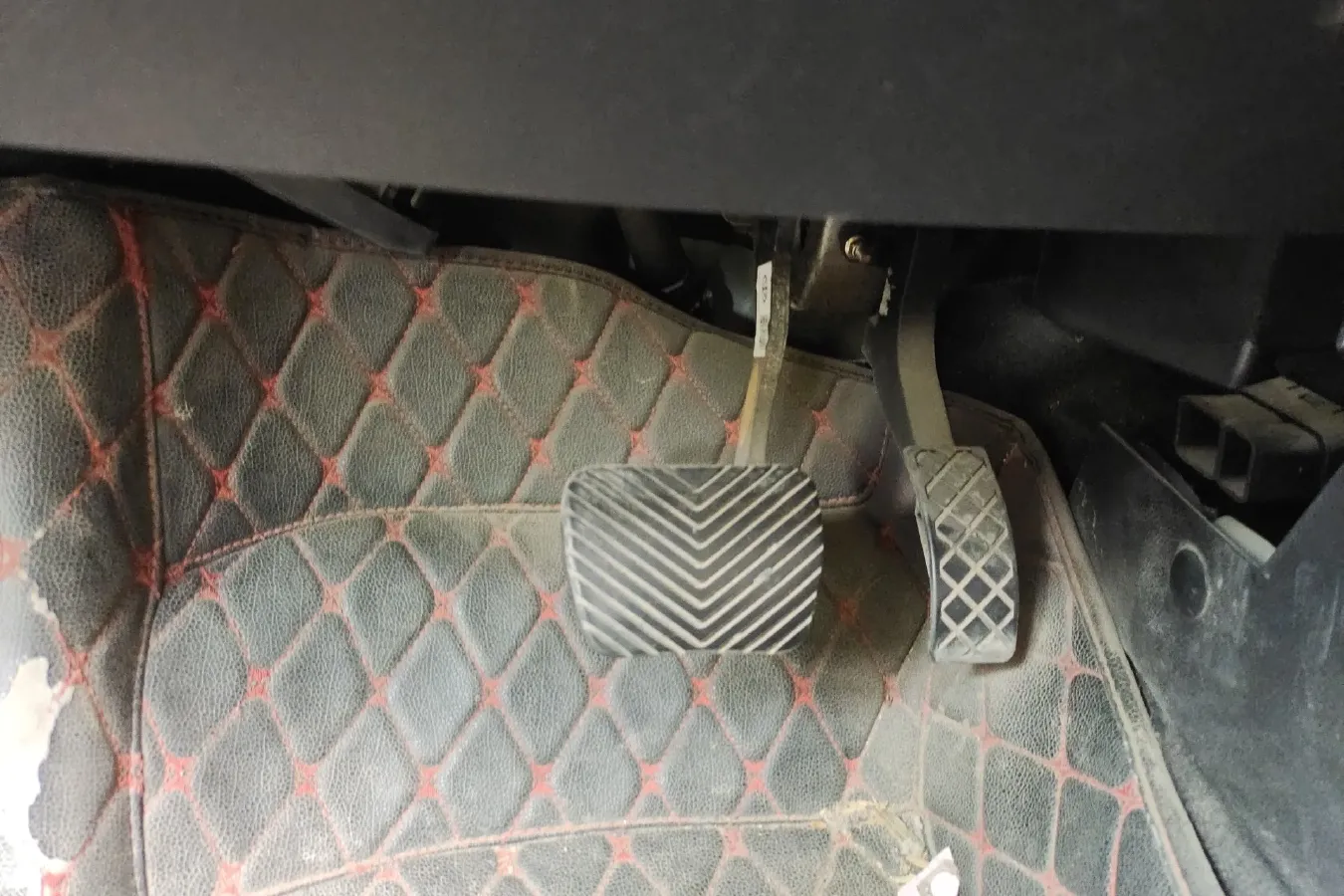 2017 Brilliance Auto H530 1.6L 118HP L4 5AT,autocango,china used car exporter,china ev exporter,chinese used car exporter,chinese used ev exporter